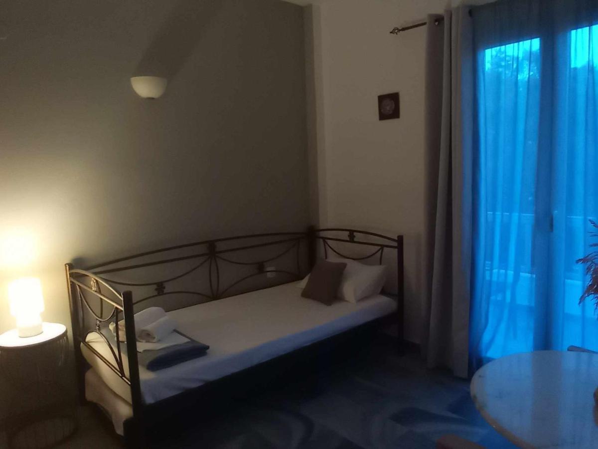 Kantouni Guest House By The Sea Баці Екстер'єр фото