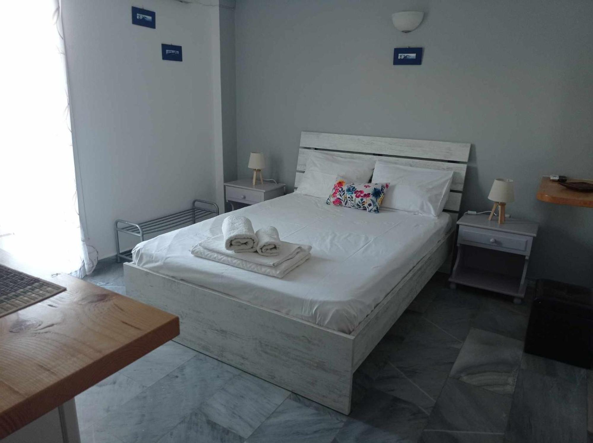 Kantouni Guest House By The Sea Баці Екстер'єр фото