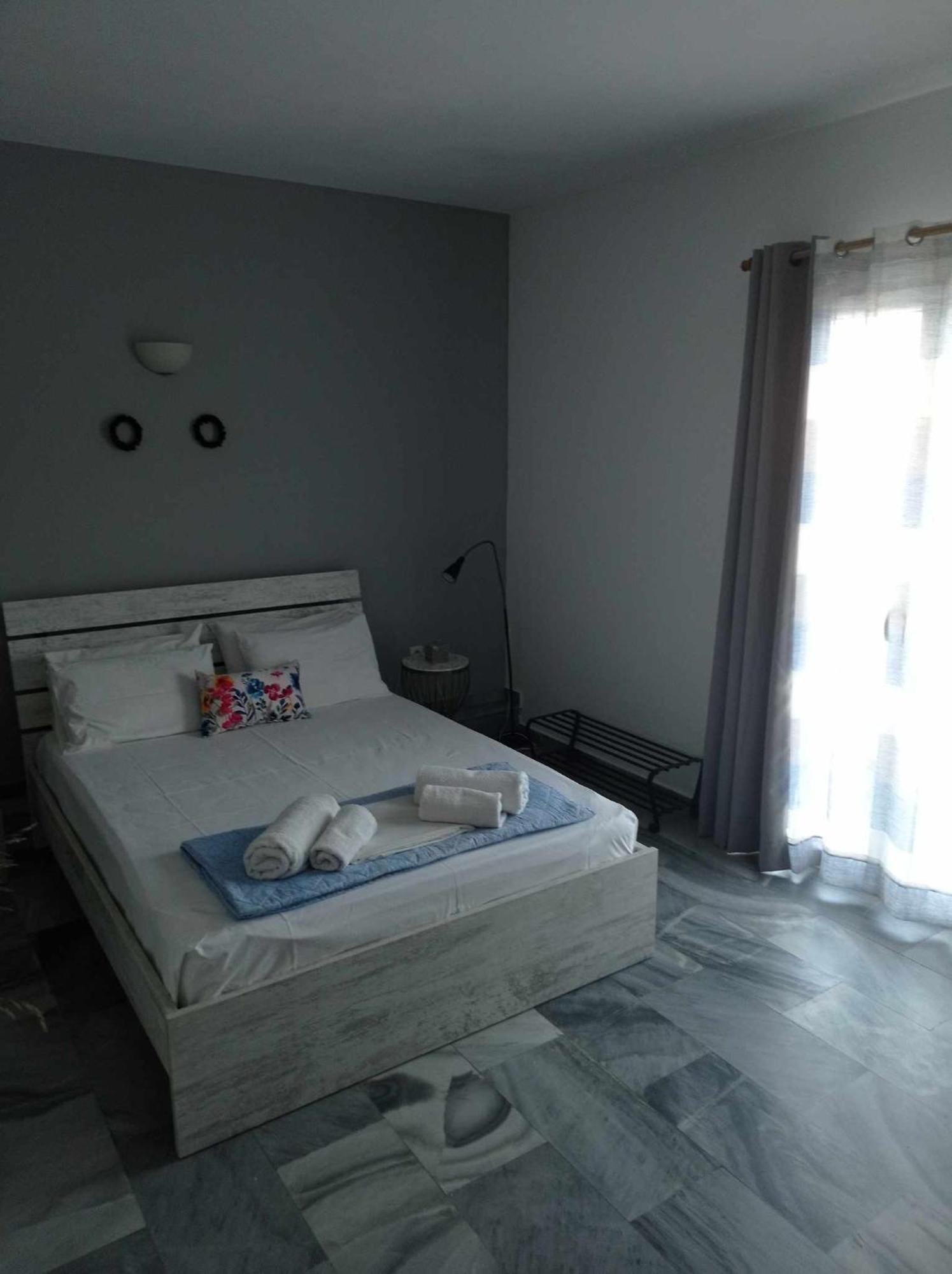 Kantouni Guest House By The Sea Баці Екстер'єр фото